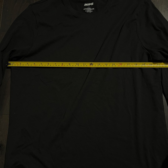 BNWT Skims Cotton Jersey Long Sleeve Black T-Shirt Size Large onyx top shirt - Picture 7 of 8